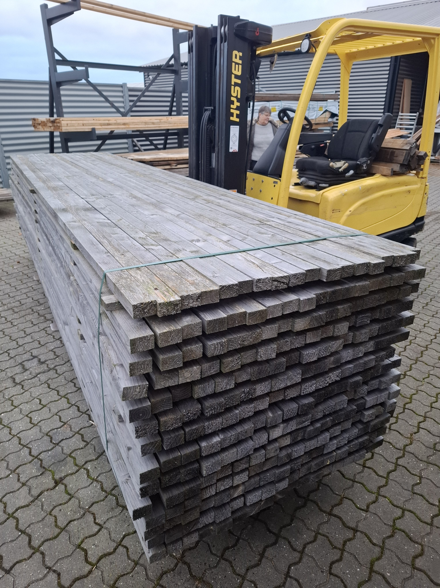 Restparti i gran, lægter, 288 stk 38x57x4,20m 2 - Restparti gran lægter 38x57 mm – 288 stk á 4,20 m. Ideelle til tag, hegn og byggeprojekter. Sælges kun samlet - Himmerlands Handel Restparti i gran, lægter, 288 stk 38x57x4,20m - Billede 2