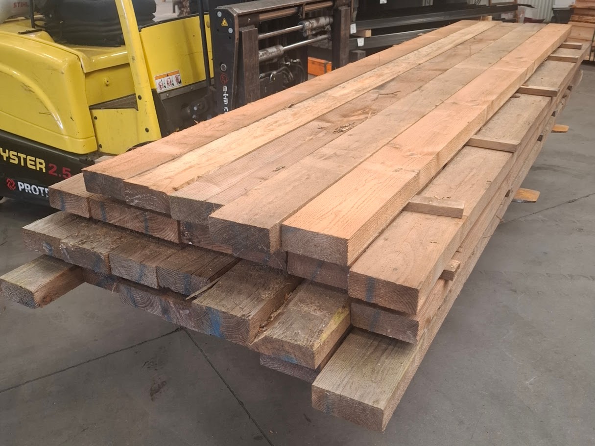 Restparti lærk / tømmer 26 stk 60x150x3,60 . 1 - <p data-start="0" data-end="50"><strong data-start="0" data-end="50">Restparti Lærk tømmer 60x150x3600 mm – 26 stk.</strong></p> <p data-start="52" data-end="247">Restparti i kraftigt lærk tømmer i dimension 60x150 mm og længde 3,60 meter. Robust og naturligt holdbart træ, velegnet til udendørs konstruktioner som terrasser, carporte, hegn og overdækninger.</p> <p data-start="249" data-end="277" data-is-last-node="" data-is-only-node="">Sælges samlet som restparti.</p> - Himmerlands Handel Restparti lærk / tømmer 26 stk 60x150x3,60 .