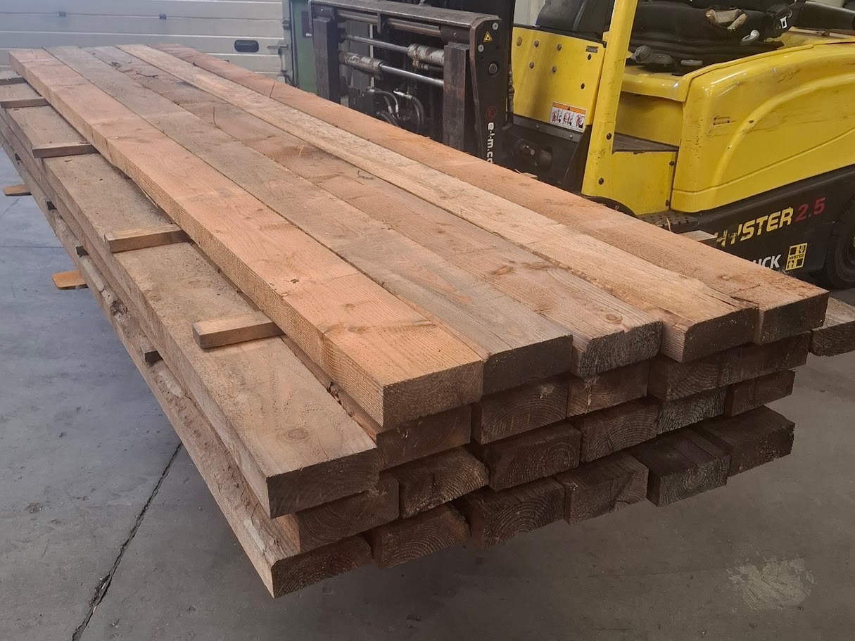 Restparti lærk / tømmer 26 stk 60x150x3,60 . 2 - <p data-start="0" data-end="50"><strong data-start="0" data-end="50">Restparti Lærk tømmer 60x150x3600 mm – 26 stk.</strong></p> <p data-start="52" data-end="247">Restparti i kraftigt lærk tømmer i dimension 60x150 mm og længde 3,60 meter. Robust og naturligt holdbart træ, velegnet til udendørs konstruktioner som terrasser, carporte, hegn og overdækninger.</p> <p data-start="249" data-end="277" data-is-last-node="" data-is-only-node="">Sælges samlet som restparti.</p> - Himmerlands Handel Restparti lærk / tømmer 26 stk 60x150x3,60 . - Billede 2