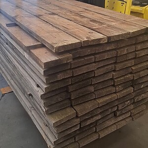 Restparti lærk / brædder 81 stk 32x175x3,10 (251 meter)