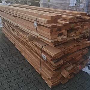 Frasorteret lærketræ / brædder 4 m3 i 3,60m