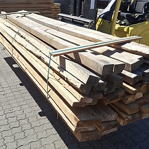 Frasorteret / 2. sortering lærketræ i længde 4,20 m, 1,9 M3 / 1150 kg